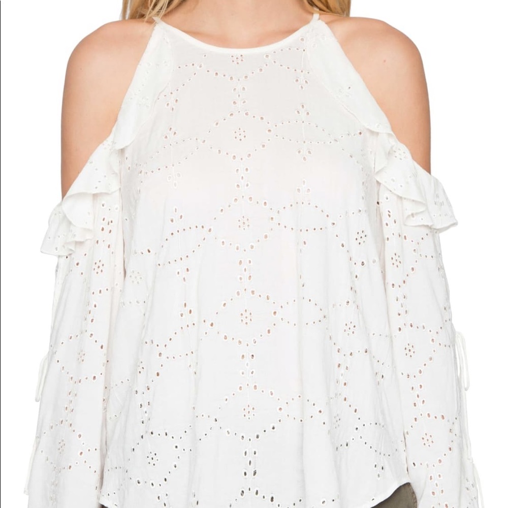 Willow & Clay cold shoulder blouse